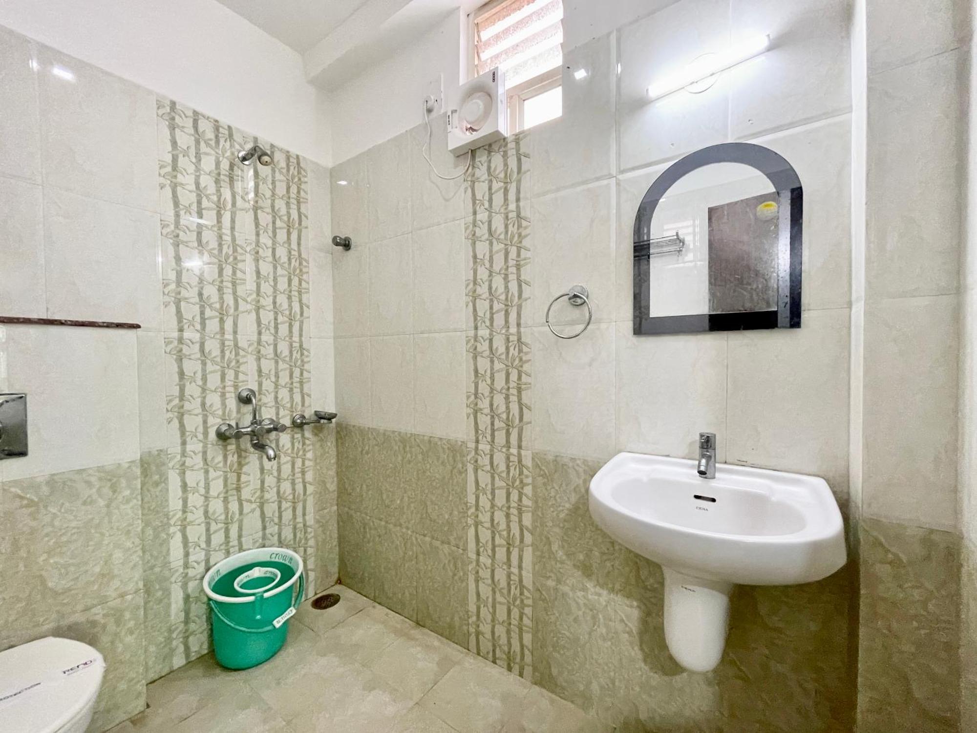 Hotel Trends In Пури Екстериор снимка